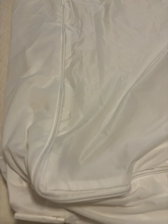 Allerease Zippered Mattress Protector (Full) - Picture 3 of 3